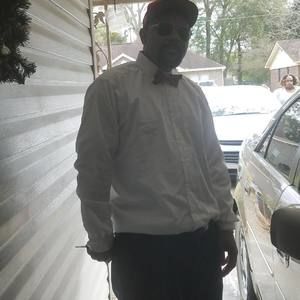 Meet your Posher, Rene